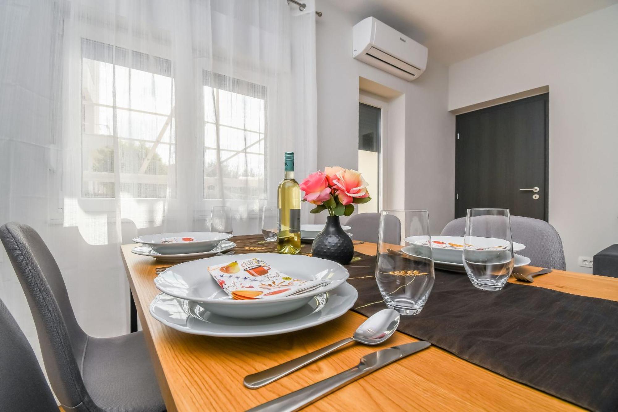 Apartments Neli Трогир Экстерьер фото